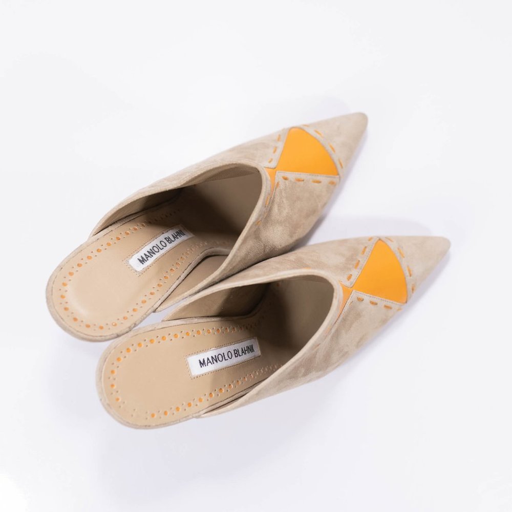 Manolo Blahnik Epafrodito Suede Mules - Picture 10 of 15